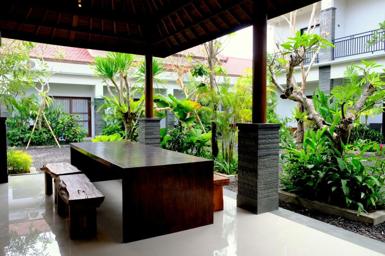 Hotel The New Moon Seminyak Exterior foto